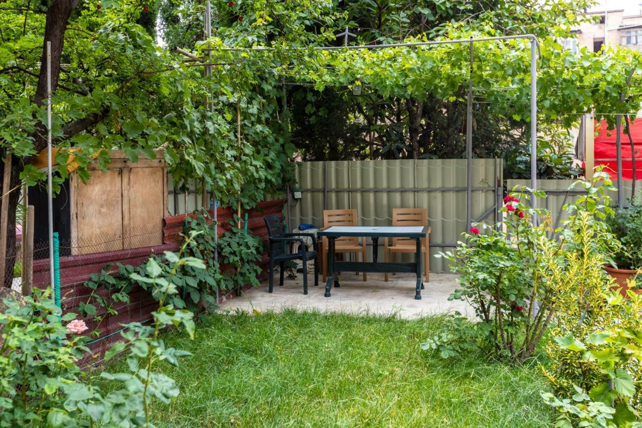 Tamo'S Sweet Home Tbilisi Exterior photo
